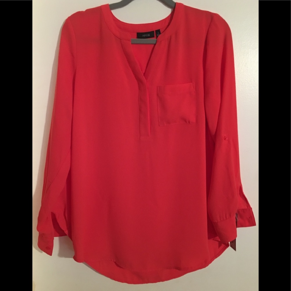 Apt 9 Crepe Top size Medium BNWT